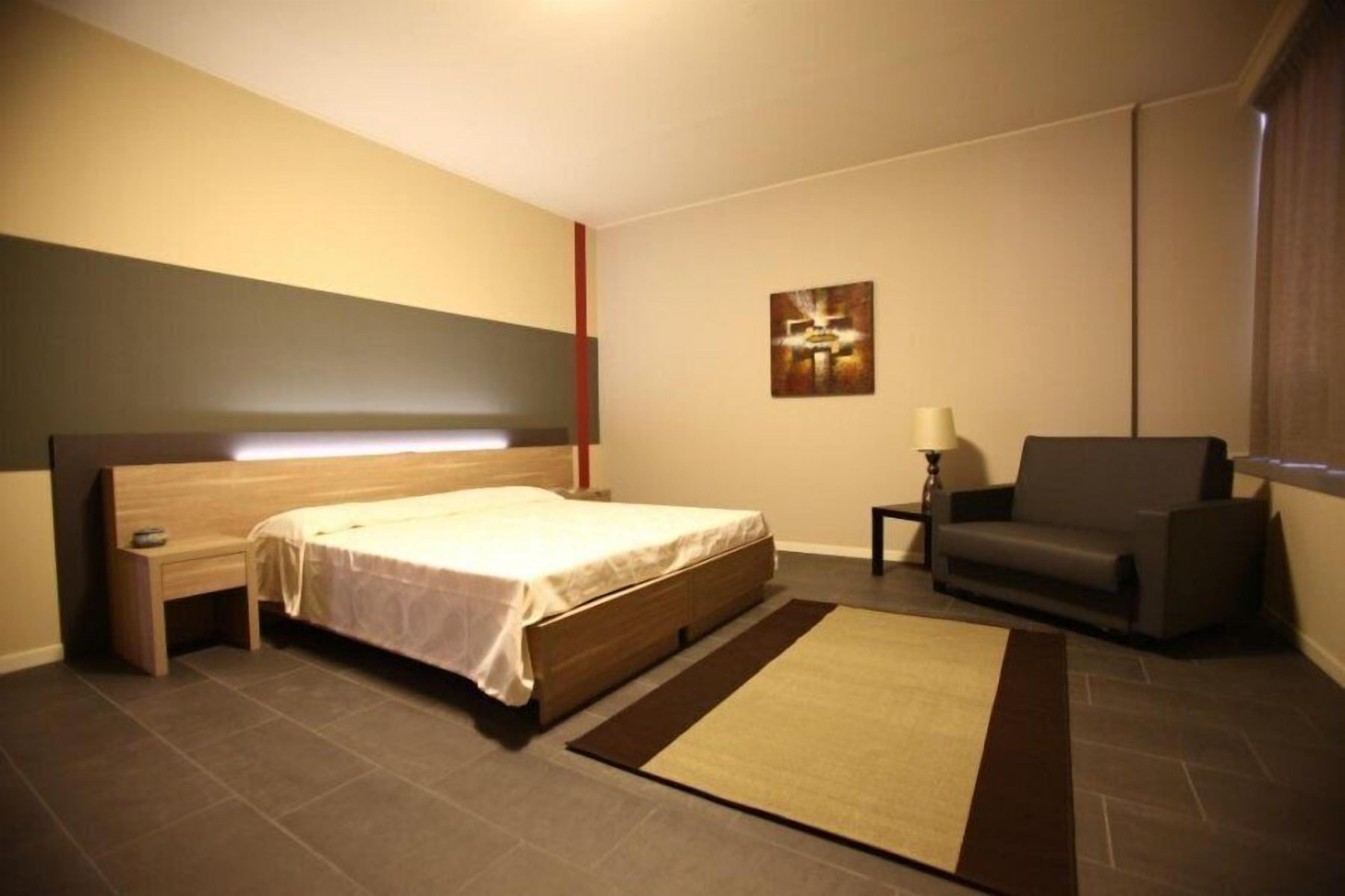 junior suite | 1 bedroom, desk, soundproofing, iron/ironing board