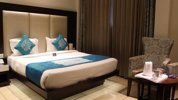 Standard Double or Twin Room, 1 Bedroom, Private Bathroom | In-room safe, desk, free WiFi