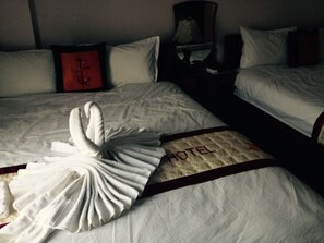 Standard Twin Room | Minibar, desk, free WiFi - Haap Airport View Apartment (Hanoi)