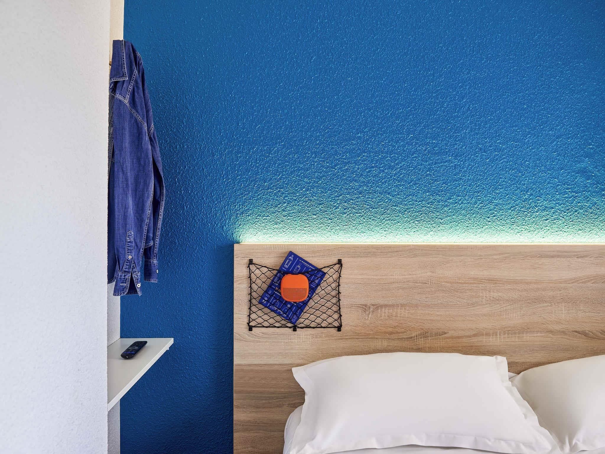 Room, 1 Double Bed, Private Bathroom (Cabrio)
