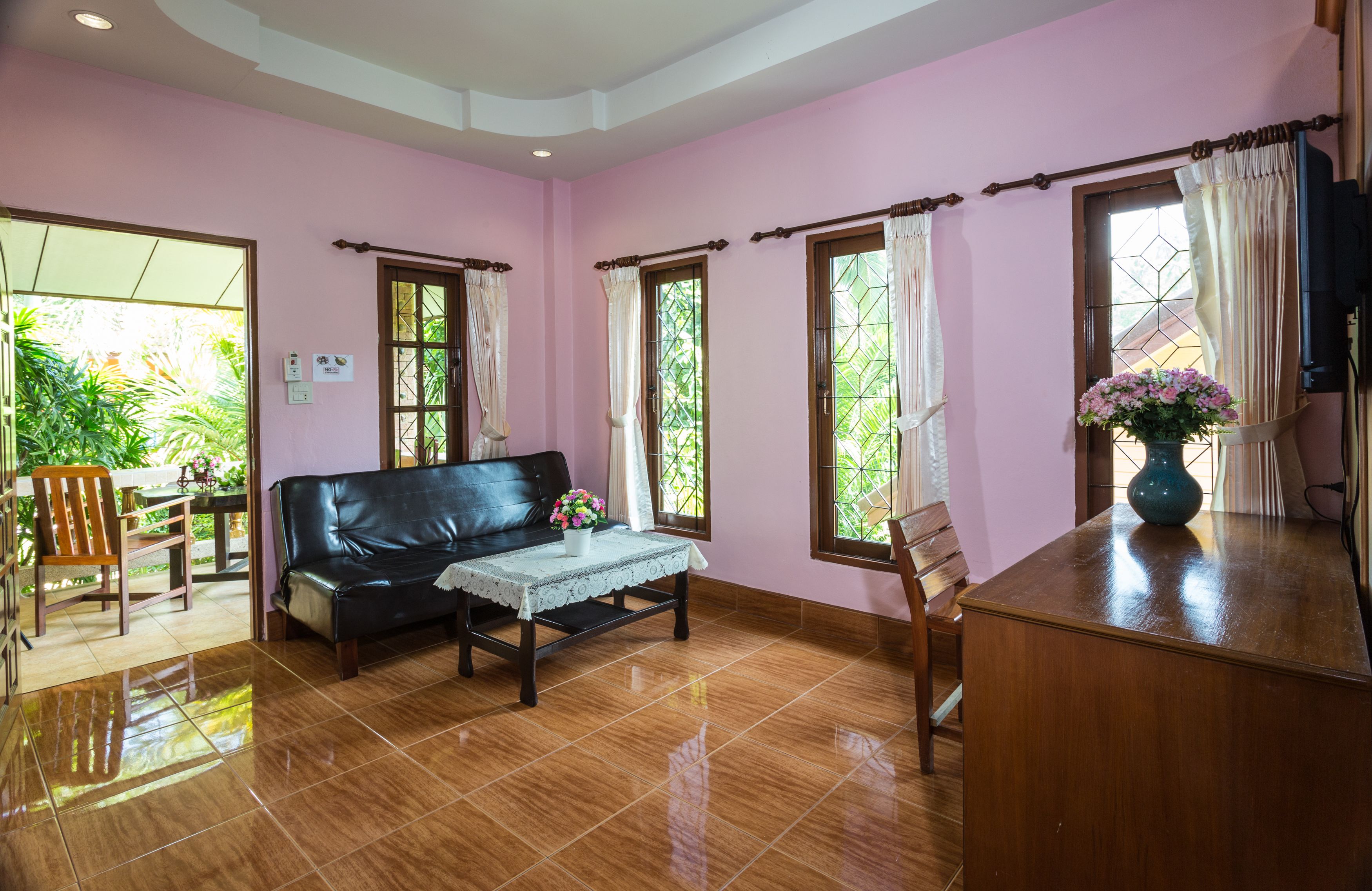 deluxe room garden | in-room safe, free wifi