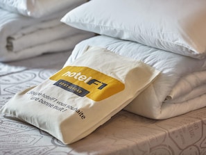 Huone, 1 parisänky | Pimennysverhot, äänieristys, ilmaiset vauvansängyt, ilmainen Wi-Fi