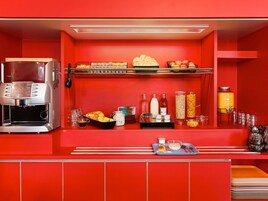 Petit déjeuner buffet (5.9 EUR par personne)