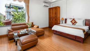 1 Schlafzimmer, Minibar, Zimmersafe, Schreibtisch