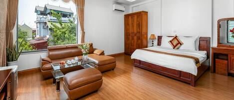 1 bedroom, minibar, in-room safe, desk