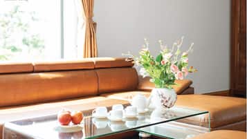 Relax Suite (Spa Bath) | Minibar, in-room safe, desk, soundproofing