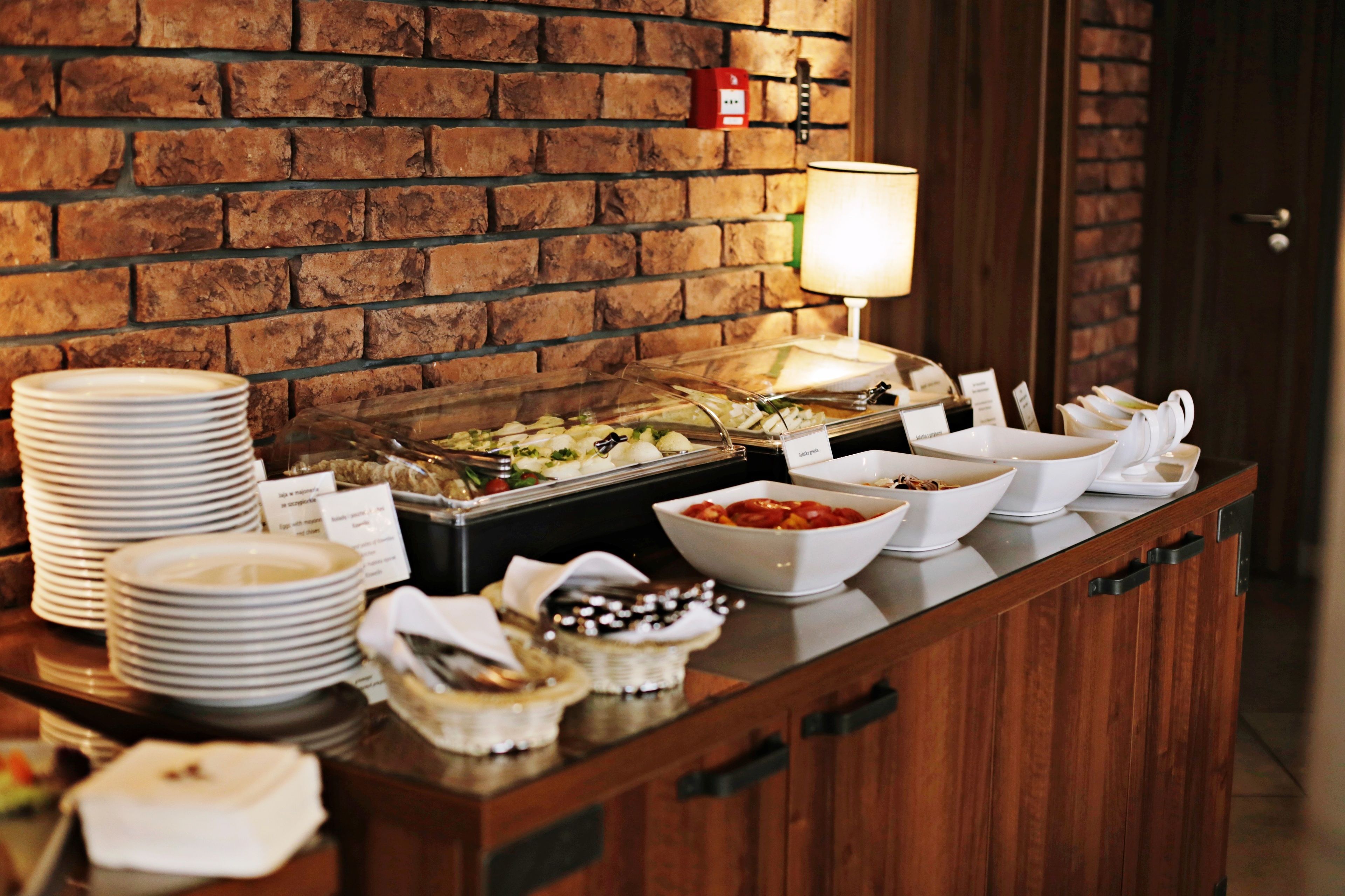 daily buffet breakfast (pln 48.00 per person)