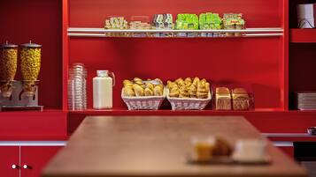 Petit déjeuner buffet (5.9 EUR par personne)