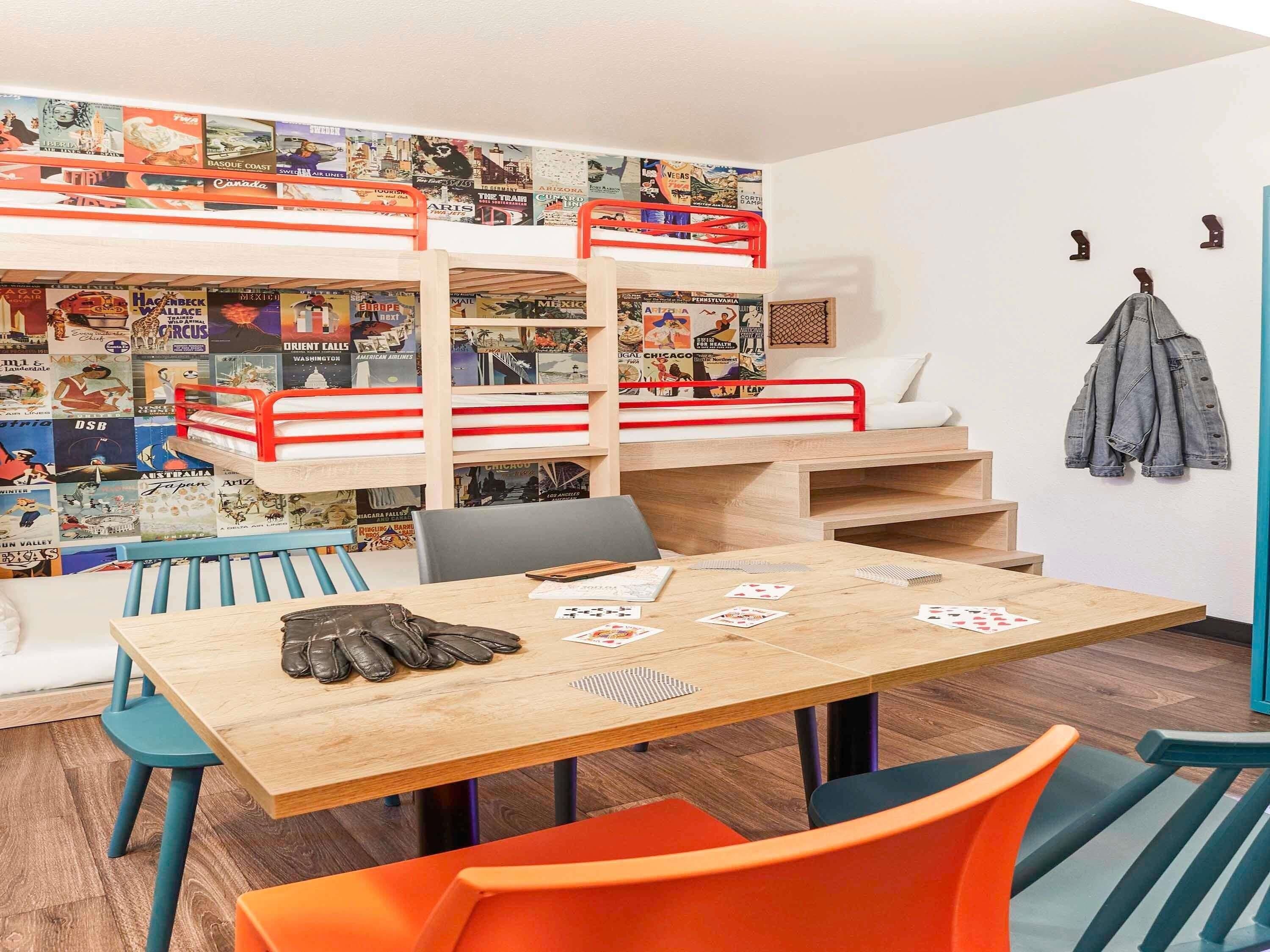 Bureau, rideaux occultants, Wi-Fi gratuit, draps fournis