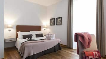 Frette Italian sheets, in-room safe, desk, blackout drapes