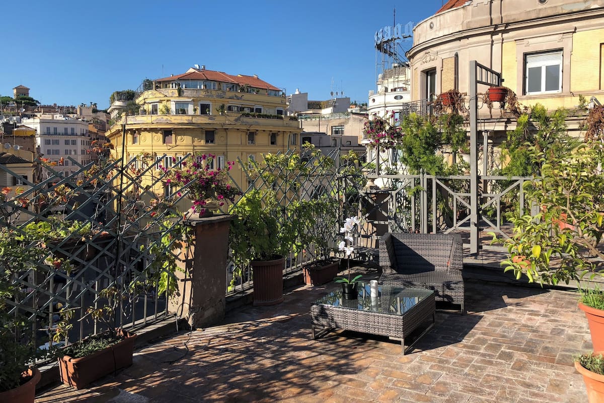 Draps italiens Frette, coffres-forts dans les chambres, bureau