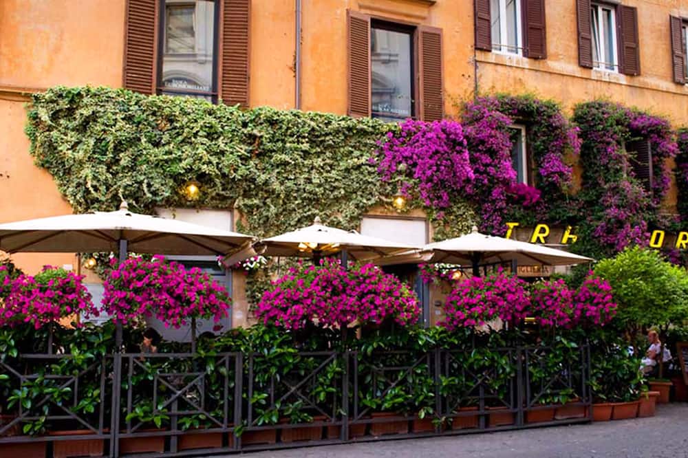 Giuturna Boutique Hotel