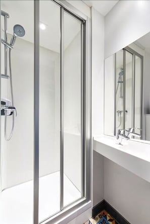 Shower, eco-friendly toiletries