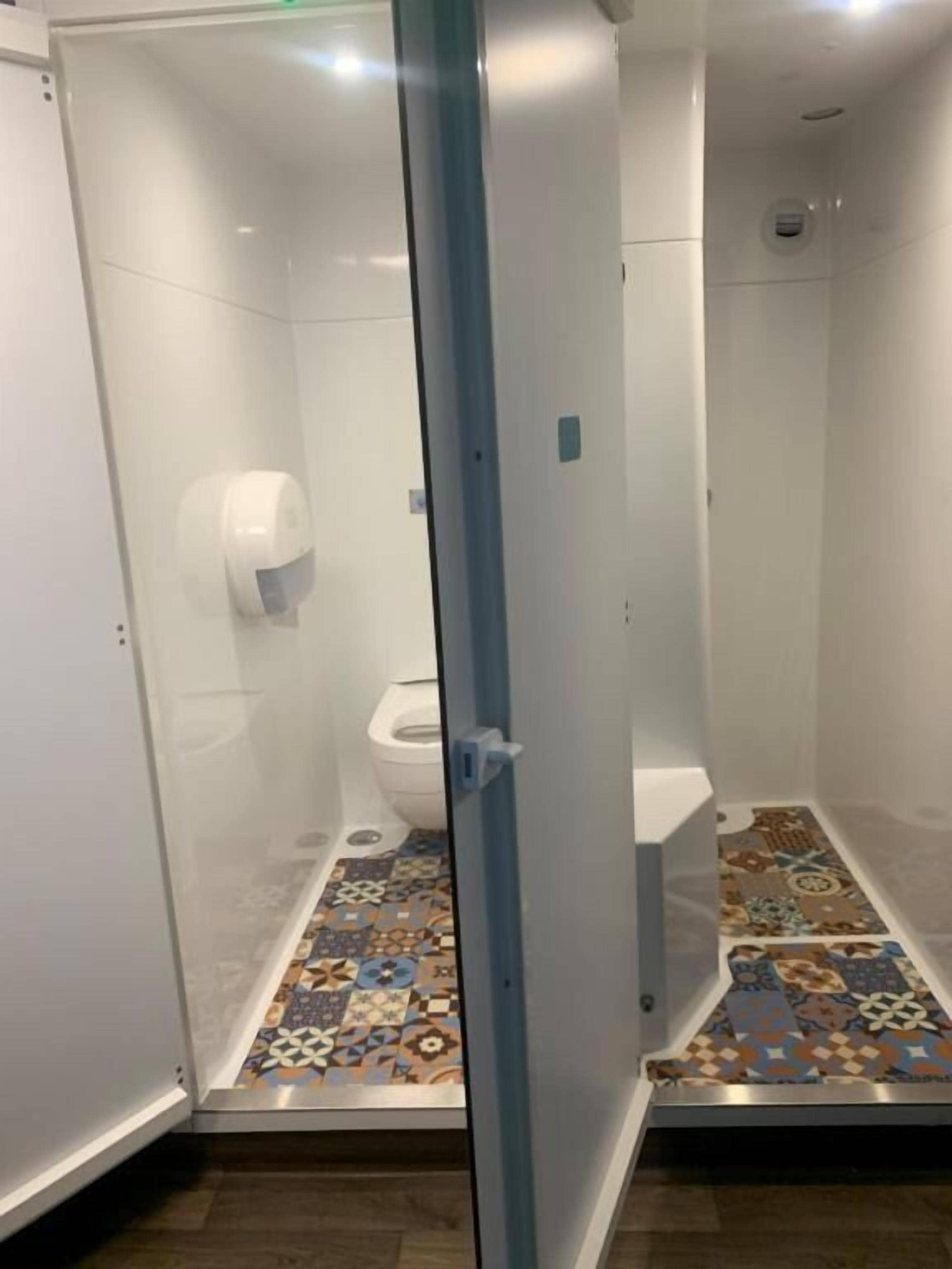Kamar mandi bersama