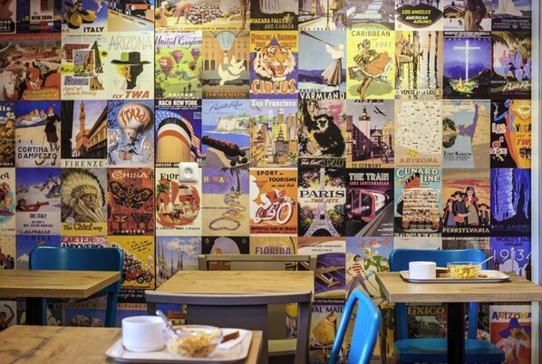 Daily buffet breakfast (EUR 5.90 per person)