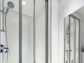 Room, 1 Double Bed, Private Bathroom (Cabrio)