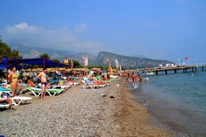 在附近的私人海滩、沙滩椅、海滩遮阳伞