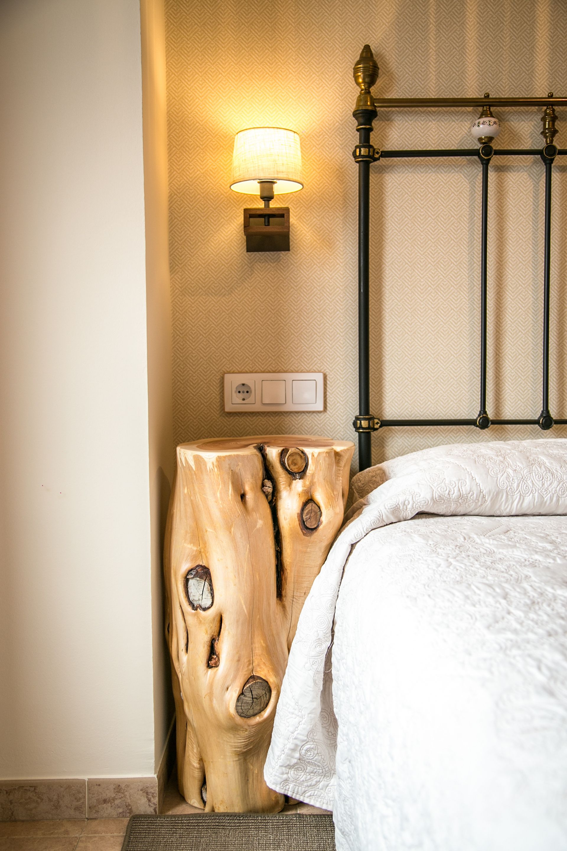 Habitación triple (IV) | Edredones de plumas, camas supletorias, wifi gratis y ropa de cama