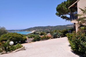 Exterior detail - Domaine Saint Pierre (Cargese)