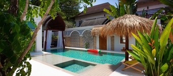 Nagawari Art Maldives BBQ Pattaya Villa