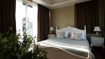 Family Villa, Multiple Bedrooms, Non Smoking, Private Pool | 7 bedrooms, in-room safe, blackout curtains, iron/ironing board