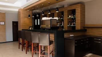 Bar (en el alojamiento)