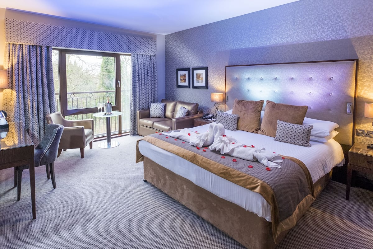 In-room safe, desk, blackout curtains, soundproofing