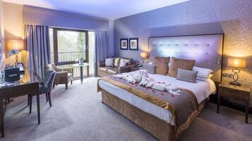 1 bedroom, in-room safe, desk, blackout drapes