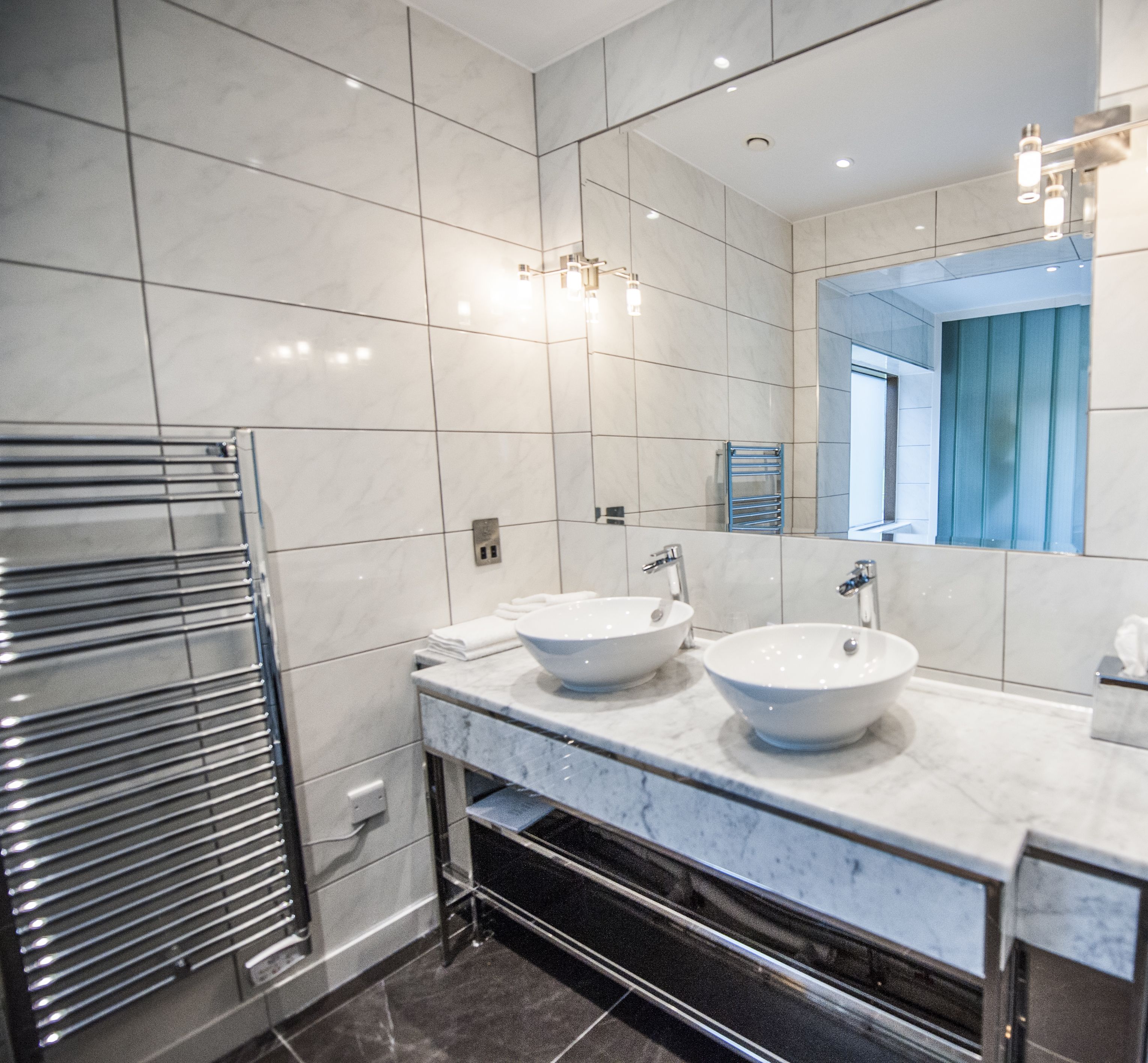 parklands suite | bathroom | free toiletries, hair dryer, towels