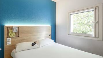 Kamer, 1 tweepersoonsbed, privébadkamer (Cabrio) | Een bureau, gratis wifi, beddengoed