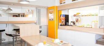 UNISOTEL ex (HOTEL F1 SAINT BRIEUC)