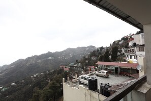 Balcony - OYO 1722 Hotel Howard (Mussoorie)