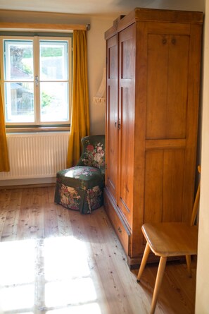 Panoramic Apartment, 2 Bedrooms, Balcony, Mountainside