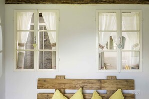 Pillow-top beds, individually decorated, individually furnished - hepi Lodge (Lesachtal)