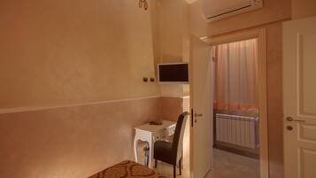 Economy Double Room, No Windows (Small) | Room amenity