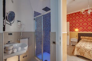 Doppel- oder Zweibettzimmer | Badezimmer