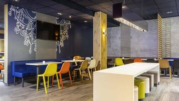 Morgenmadsbuffet hver dag (11.90 EUR pr. person)