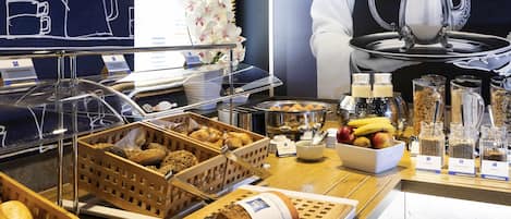 Daily buffet breakfast (EUR 11.90 per person)