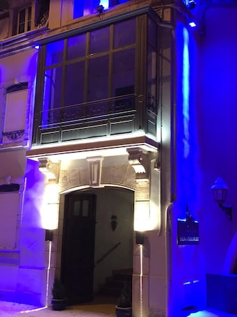 Exterior. Hôtel Saint-Philibert