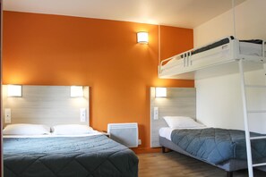 Desk, blackout curtains, free WiFi, bed sheets - Premiere Classe Plaisir - Gatines (Plaisir)