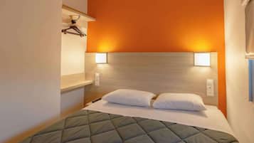 Bureau, rideaux occultants, Wi-Fi gratuit, draps fournis