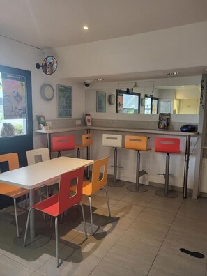 Restaurant - Premiere Classe Angers Est - St Barthelemy D'Anjou (Saint-Barthelemy-d'Anjou)