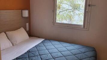 Chambre Standard, 1 lit double | Couette en duvet d'oie, bureau, fer et planche à repasser, Wi-Fi gratuit