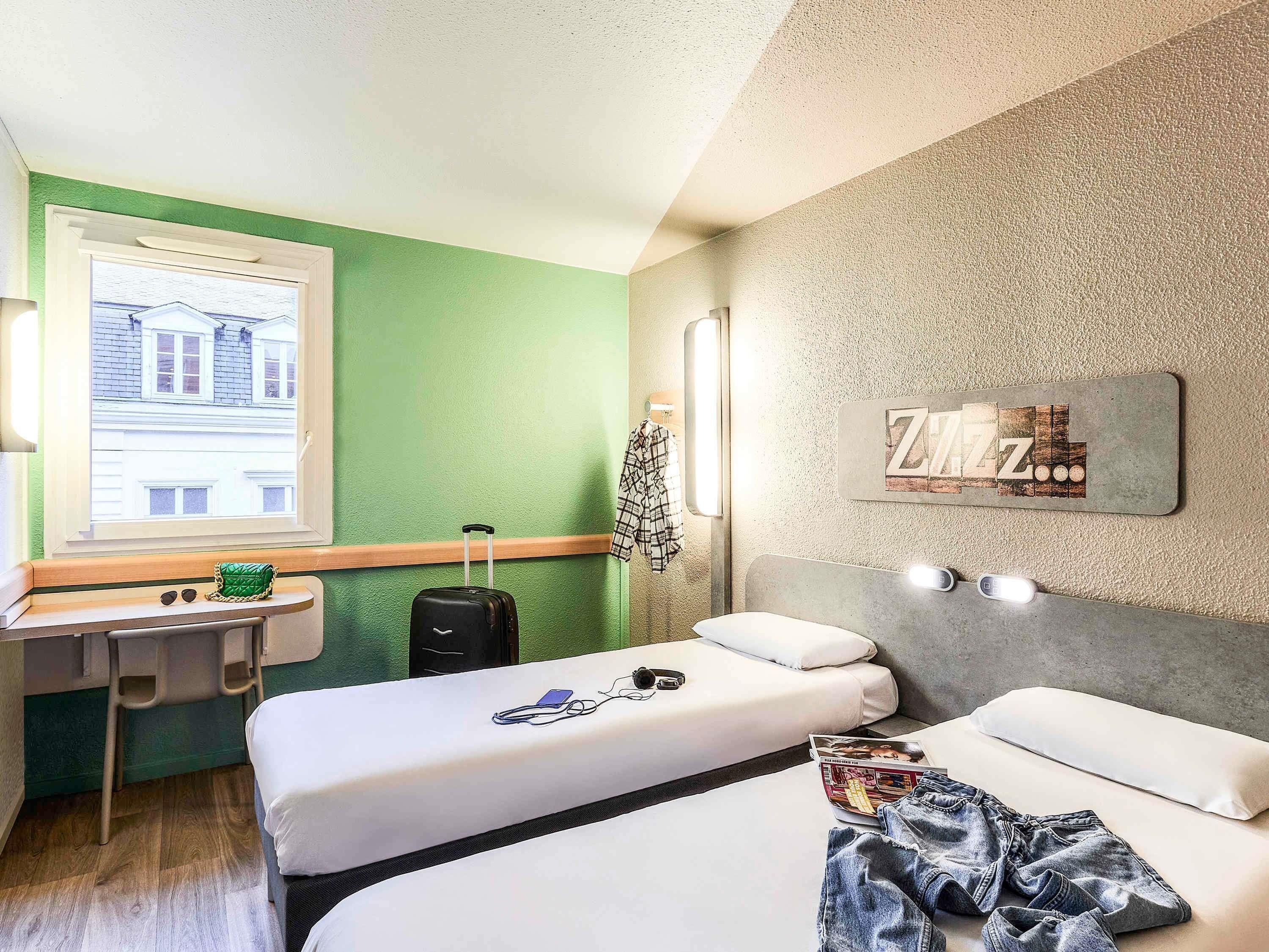 Twin Room, 2 Single Beds | Desk, free cots/infant beds, free WiFi, bed sheets