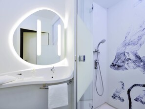 Bureau, lits bébé (gratuits), Wi-Fi gratuit, draps fournis
