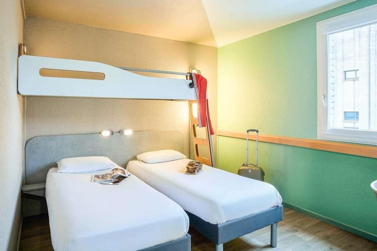 Triple Room, 3 Single Beds