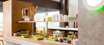 蓬塔爾特科目巴爾特 RN4 馬恩河谷宜必思快捷飯店