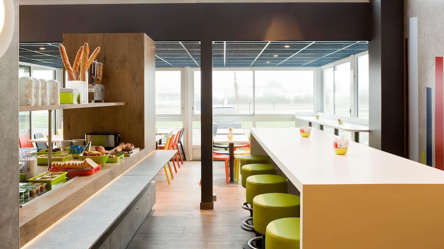 ibis budget Pontault Combault RN4 Marne la Vallée