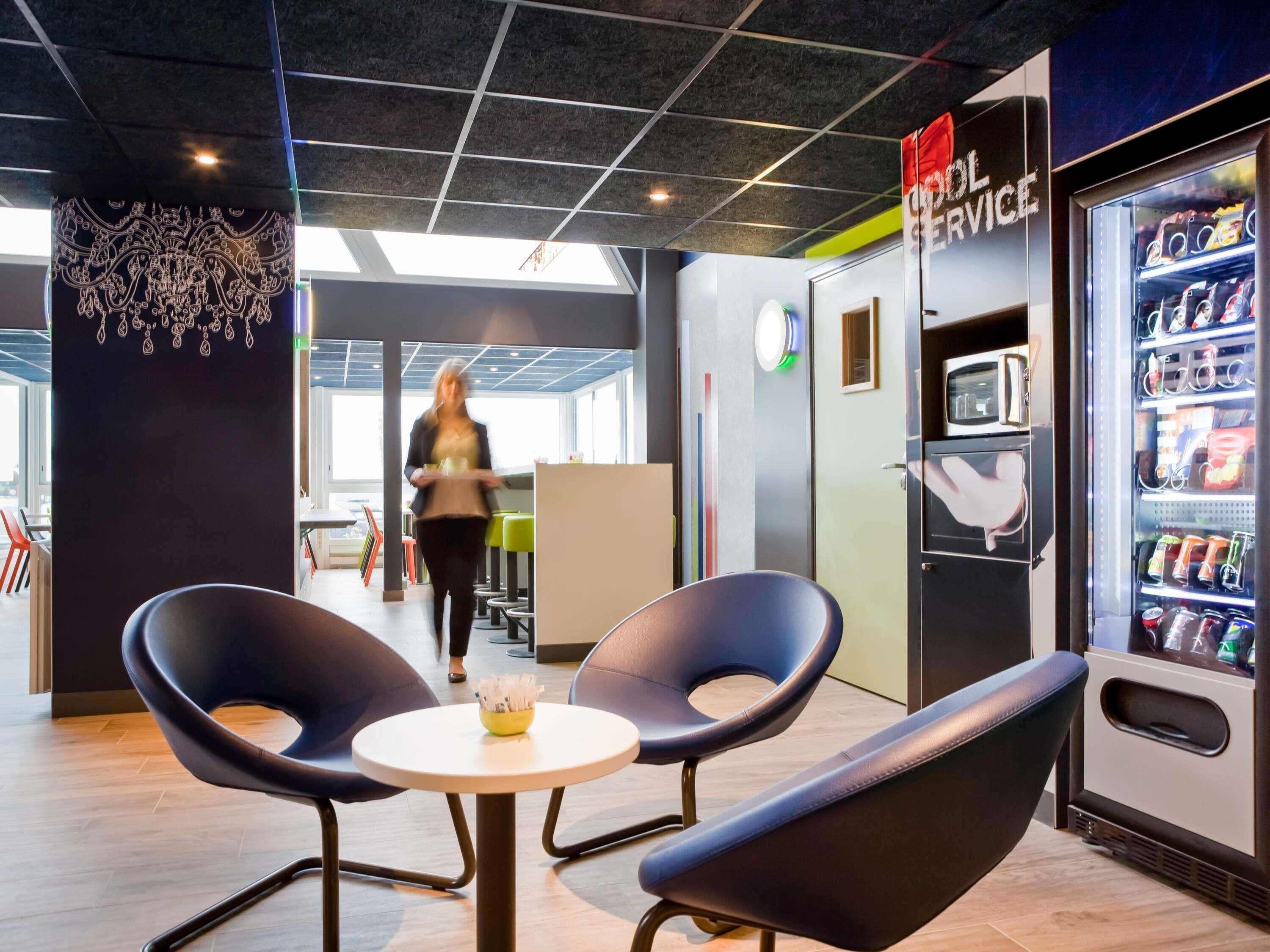 Petit déjeuner continental servi tous les jours en supplément