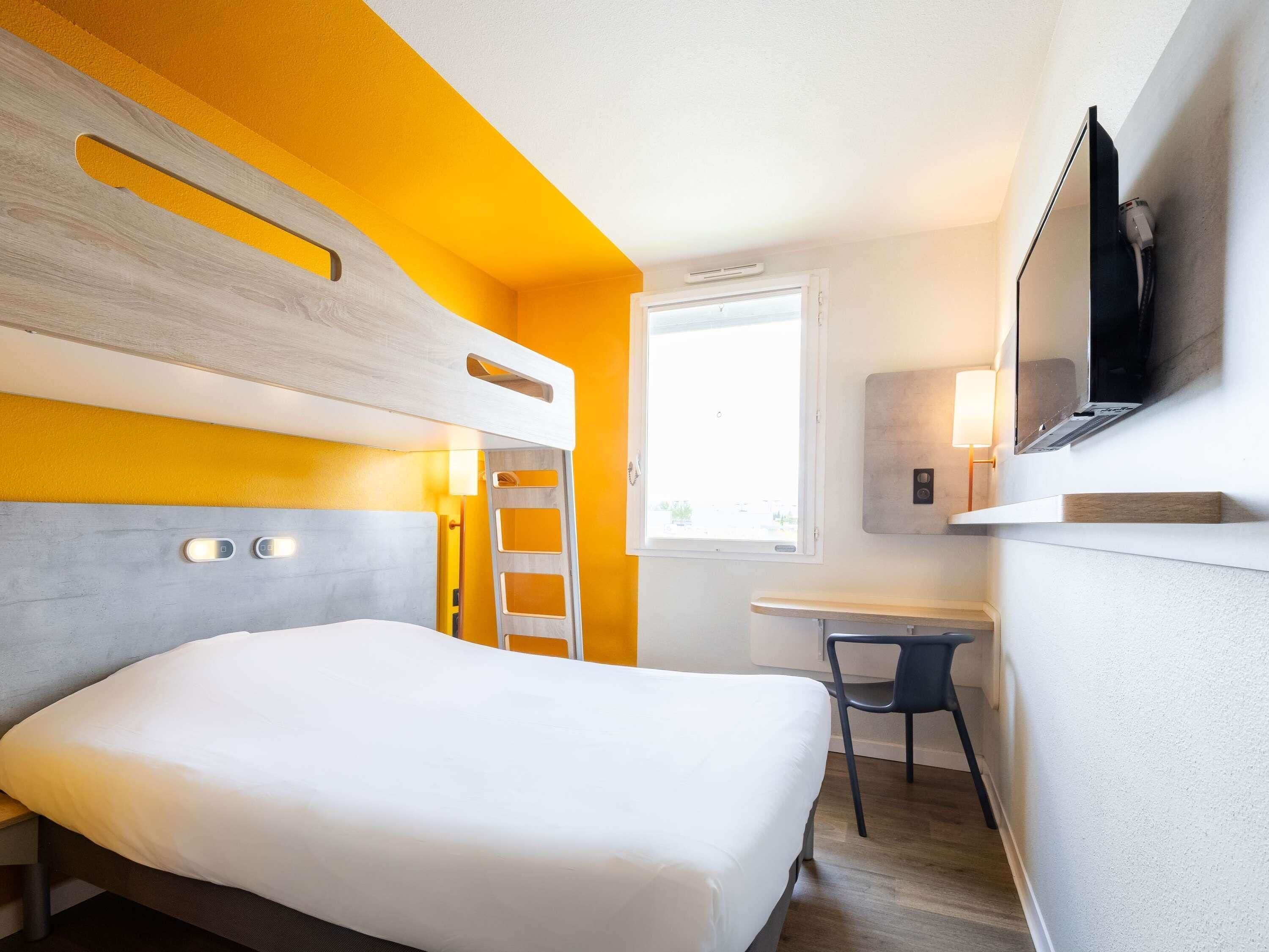 Triple Room, Multiple Beds